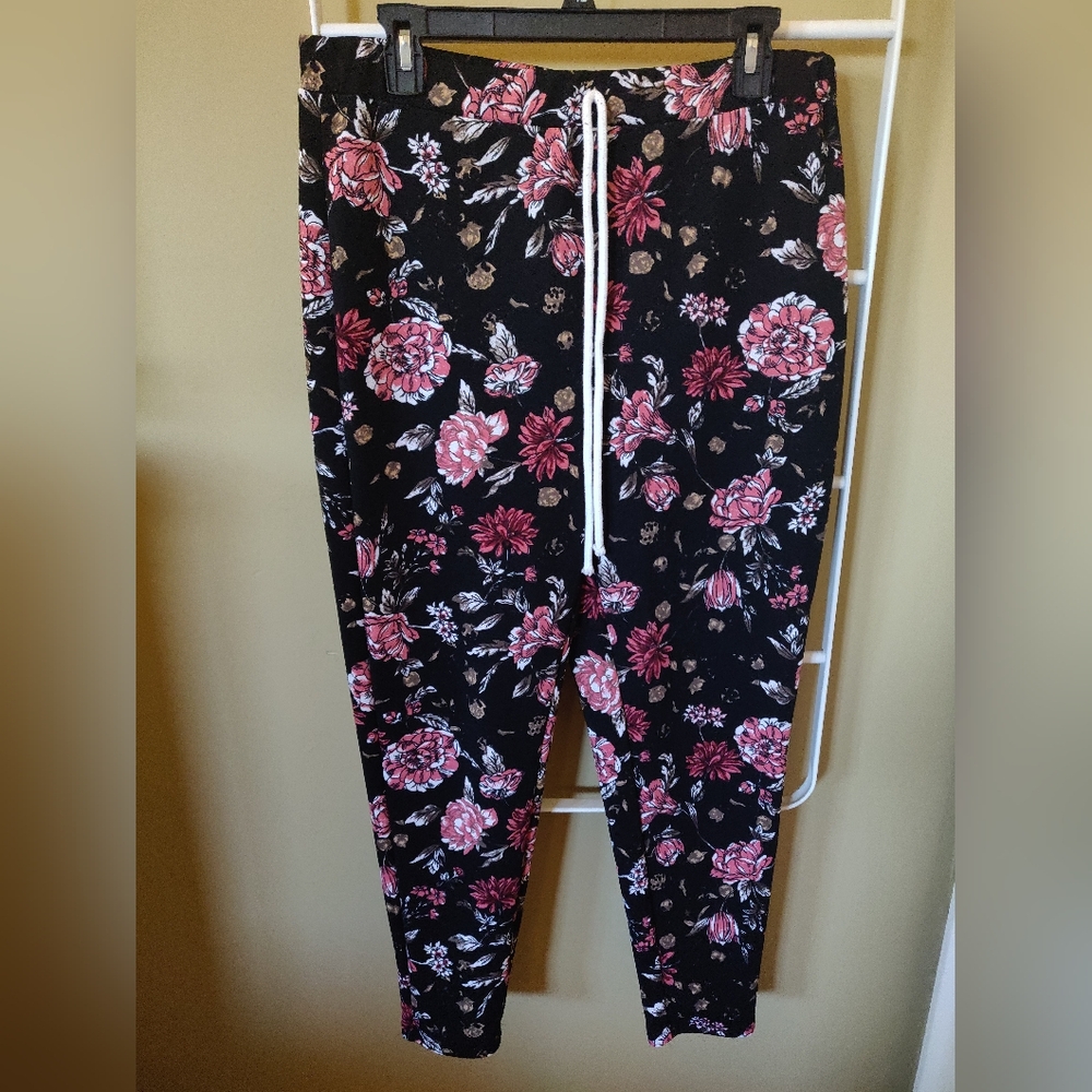 Plus Sized Floral Black And Pink Draw String Pants